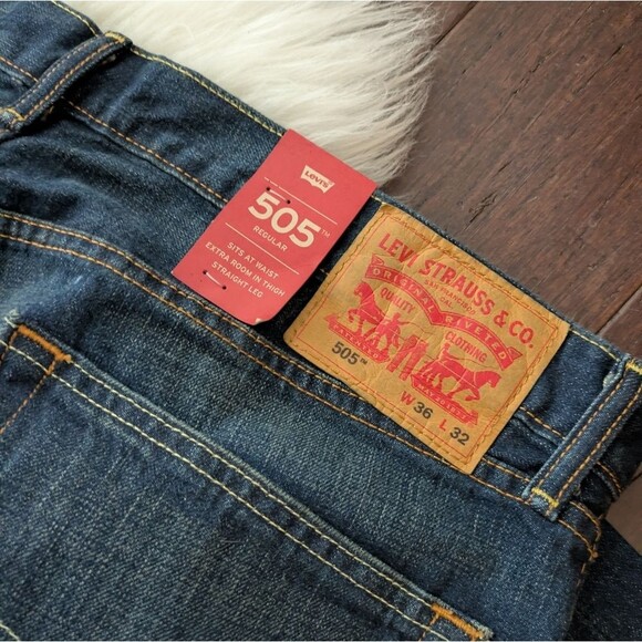 NWT Levi's 505 Blue Distressed Denim Jeans 36x32 - Picture 5 of 6